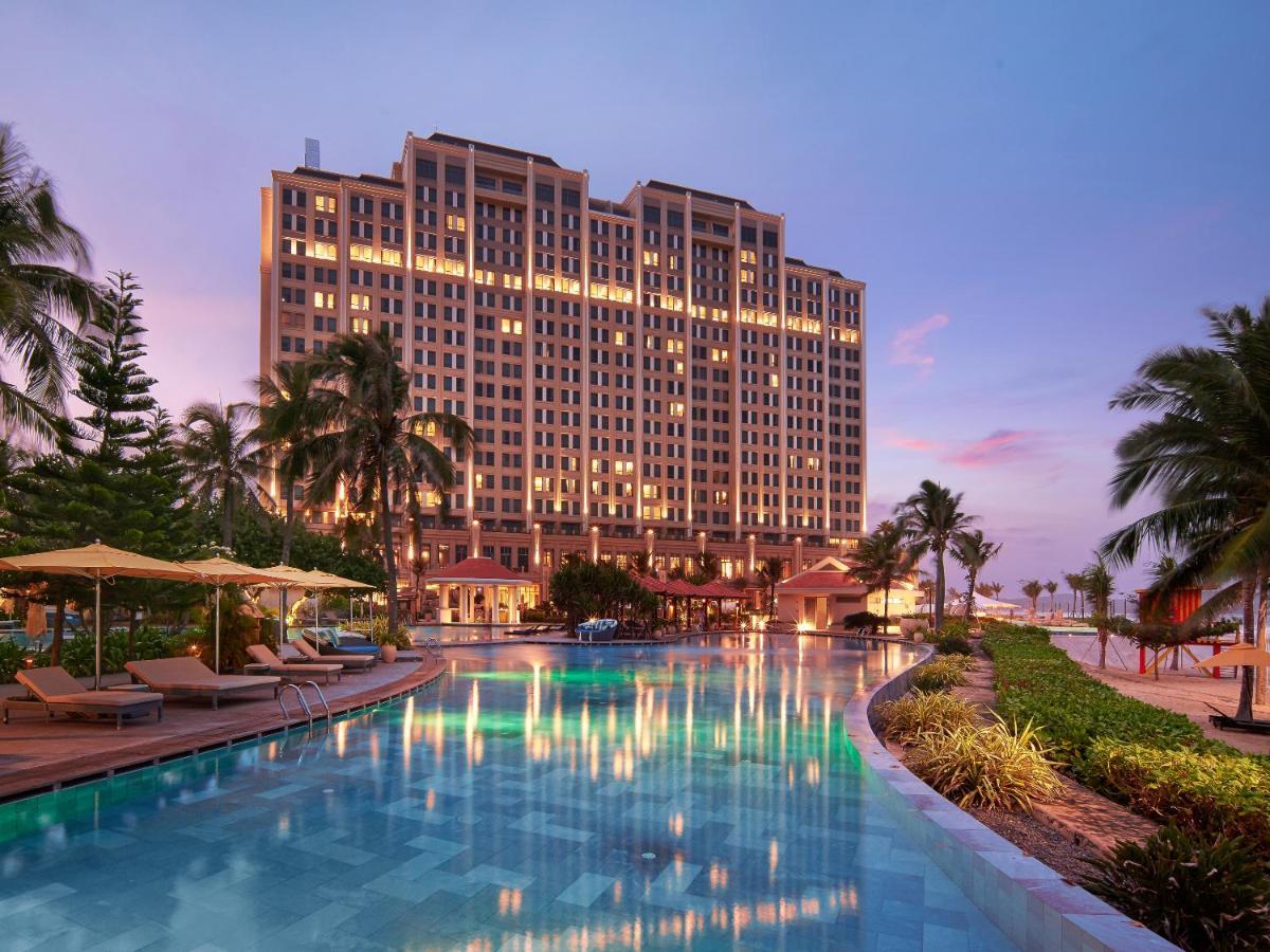 Holiday Inn Resort Ho Tram Beach By Ihg Exterior foto