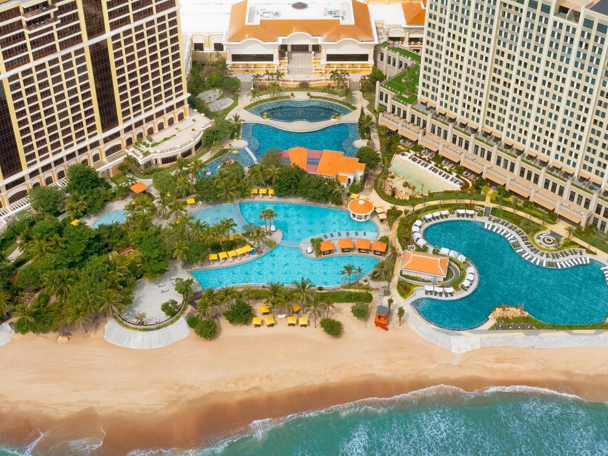 Holiday Inn Resort Ho Tram Beach By Ihg Exterior foto
