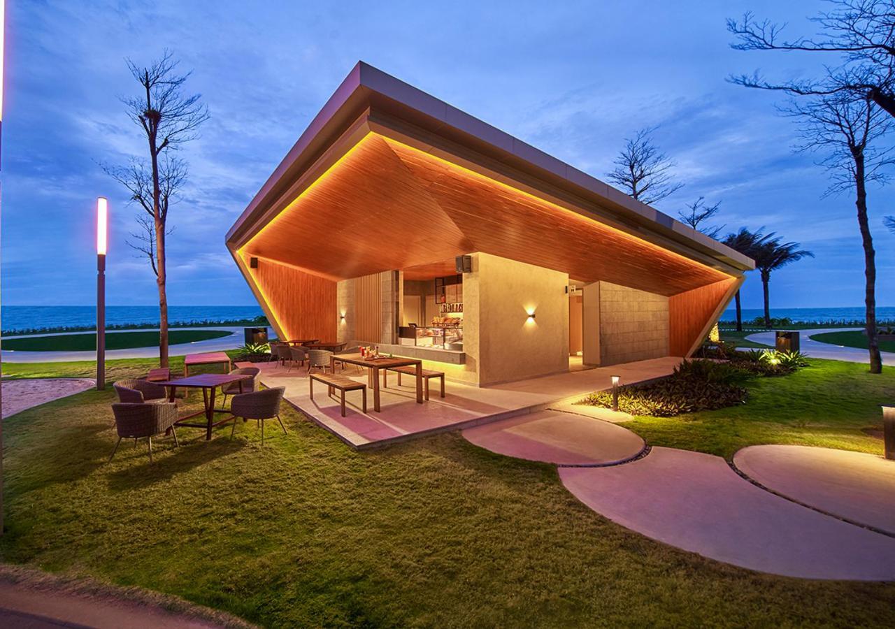 Holiday Inn Resort Ho Tram Beach By Ihg Exterior foto